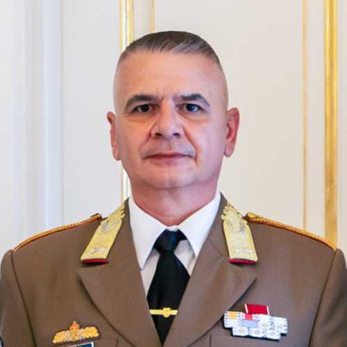 Apáti Zoltán vezérőrnagy