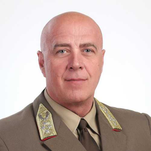 Sándor Zsolt vezérezredes 1500