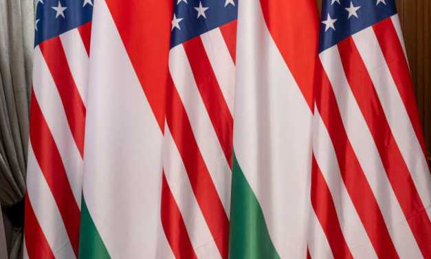202604_magyar-amerikai_zászló_nyitó