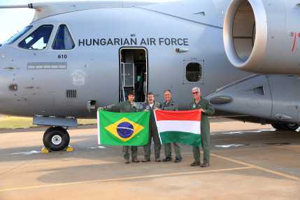 EMBRAER C-390 HUNGARIAN AIR FORCE_06 (1)