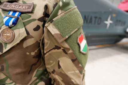 A NATO Operation Sea Guardian Medal kitüntetés_NATO_ISR_Force