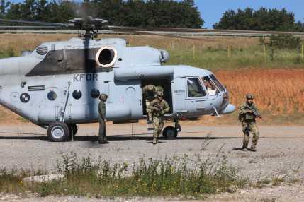 Kelly_s_heroes_keresztképzés-KFOR (26)