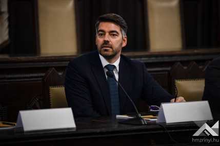 Kutnyánszky Zsolt_PÁ_j