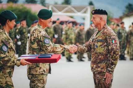 EUFOR_medalparade_KB_DV_2