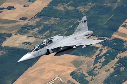 Gripen_TL_1