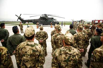 202410_Mi-17_H225M_váltás-EUFOR_DV (9)