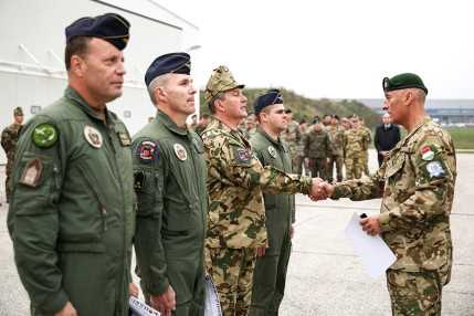 202410_Mi-17_H225M_váltás-EUFOR_DV (11)