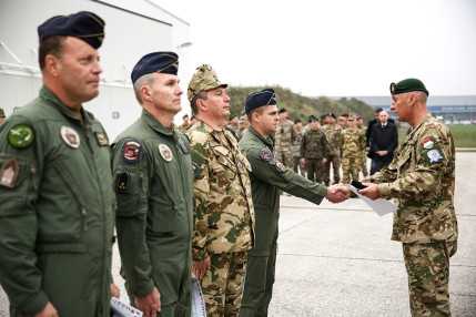 202410_Mi-17_H225M_váltás-EUFOR_DV (12)