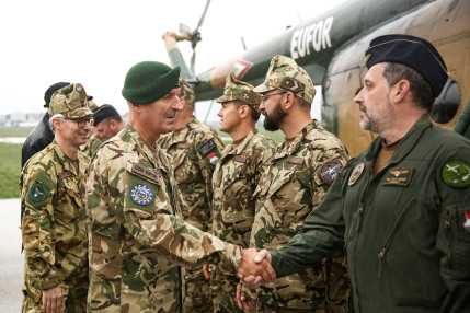 202410_Mi-17_H225M_váltás-EUFOR_DV (19)