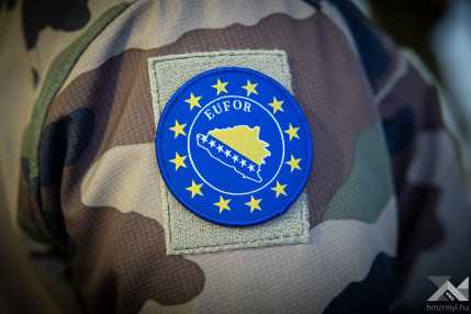 20241202_miniszteri_látogatás_EUFOR_KG (2)