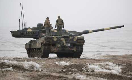 Leopard_2A7HU_nyitó