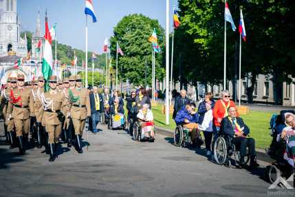 20250516_Lourdes_katonaizarandoklat_1500px_KG016