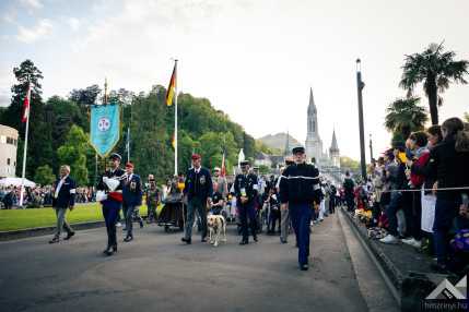 20250517_Lourdes_katonaizarandoklat_1500px_KG034