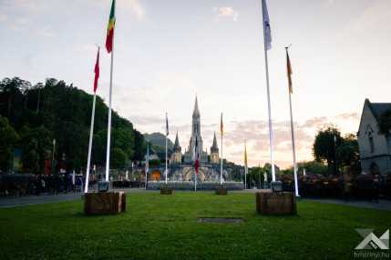 20250517_Lourdes_katonaizarandoklat_1500px_KG036