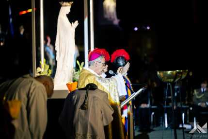 20250517_Lourdes_katonaizarandoklat_1500px_KG047