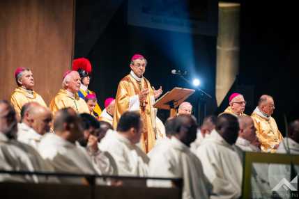 20250518_Lourdes_katonaizarandoklat_1500px_KG016