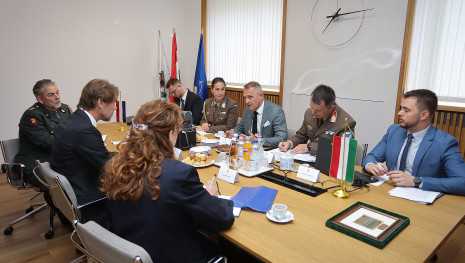 202506_magyar_holland_védelempolitikai_igazgatói_találkozó_LALA0484