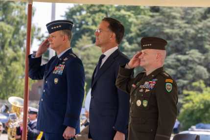 202507_NATO_SHAPE_parancsnokváltás_Mons (3)