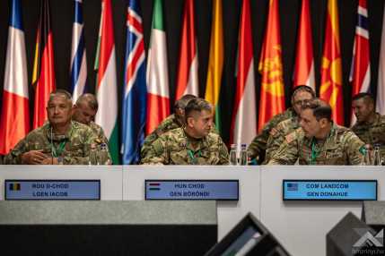 20250708_Várkert bazár - NATO Landcom konf_PAK_-1