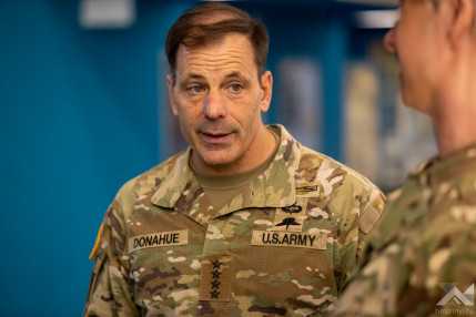 20250708_Várkert bazár - NATO Landcom konf_PAK_-9