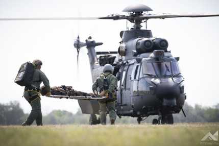 KT20250715helikopter átadás12