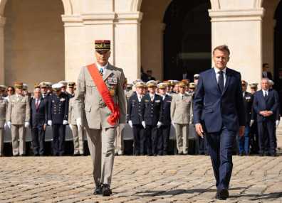 Burkhard vezérezredes búcsúztatása Párizs (6)
