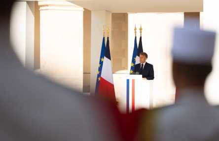 Burkhard vezérezredes búcsúztatása Párizs (8)