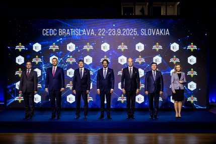 20250923_Közép-európai Védelmi Együttműködés_Szlovákia (1)