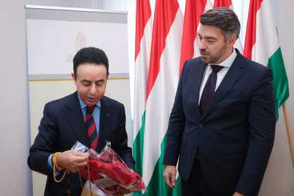 20251008_katari_nagykövet_HM_SzL (1)