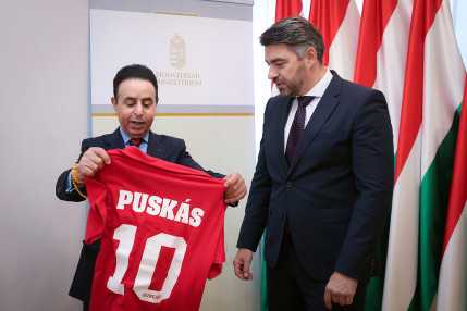 20251008_katari_nagykövet_HM_SzL (3)