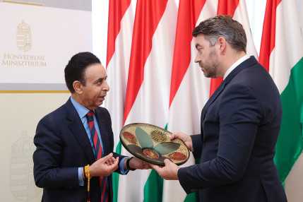 20251008_katari_nagykövet_HM_SzL (7)