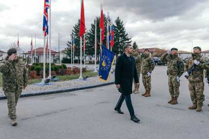 202511_Kutnyászky államtitkár látogatása_EUFOR (1)