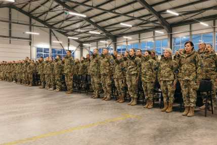 202511_Kutnyászky államtitkár látogatása_EUFOR (4)