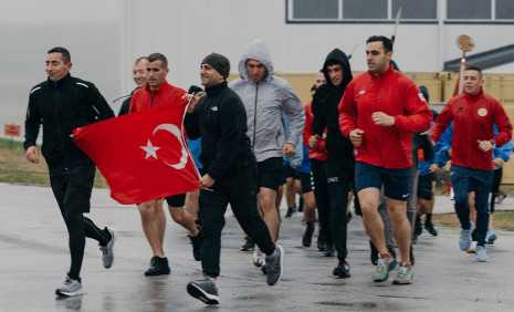 202511_Kutnyászky államtitkár látogatása_EUFOR (8)