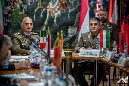 w2025.11.27.vedelmi egyuttmukodes.rt. (8)