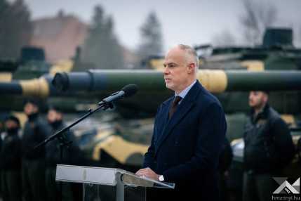 20251212_Tata_Leopard_honvedelemhu_2500px_KG011