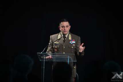 20260326_Bálna_Space&Defend_VF__23