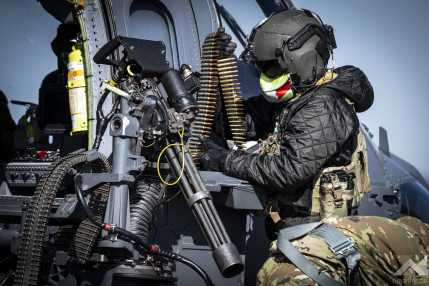 KT20260424helikopterek6