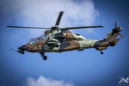 KT20260424helikopterek10