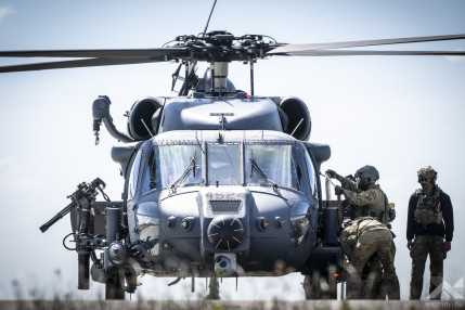 KT20260424helikopterek16