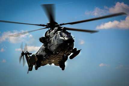 202604_helikopterek_DV_1