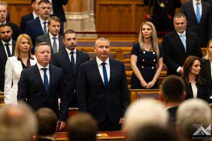 20260512_miniszteri_eskutetel_1500px_KG014