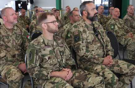 202606_Sándor_Zsolt_vzds_állománygyűlés_NATO_SHAPE (2)