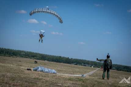 20260619_Szolnok_C19 ejtőernyős ugrás_VF__10