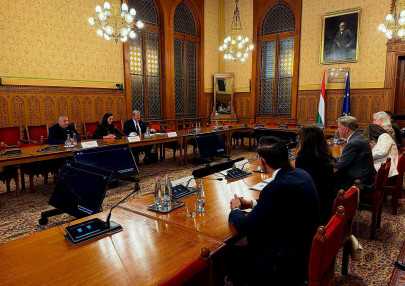 202607_amerikai_kongresszusi_delegáció_Parlament_3