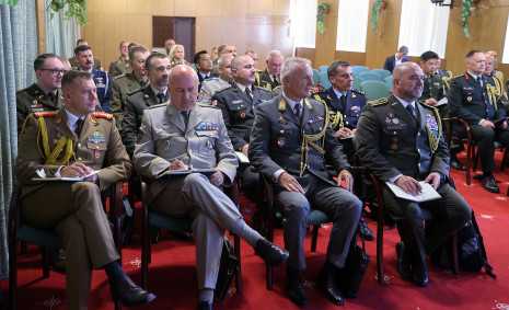 20260907_vkf_előadás_attasétestületnek_LALA6933