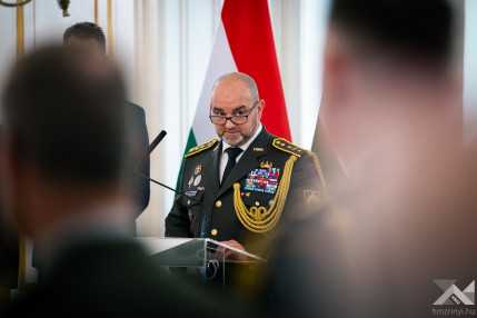 20260915_attase_testulet_bemutatkozo_1500px_KG014