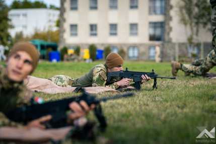 20261026_NATO_vezenylozaszlos_1500px_KG012