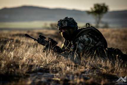 261028_0pont-Brave warrior_PAK_-3