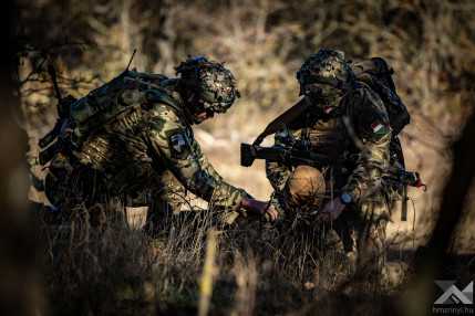 261028_0pont-Brave warrior_PAK_-10